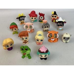 Disney Doorables Mixed Lot 15 Clara Belle Queen of Hearts Ariel Peter Pan HeiHei